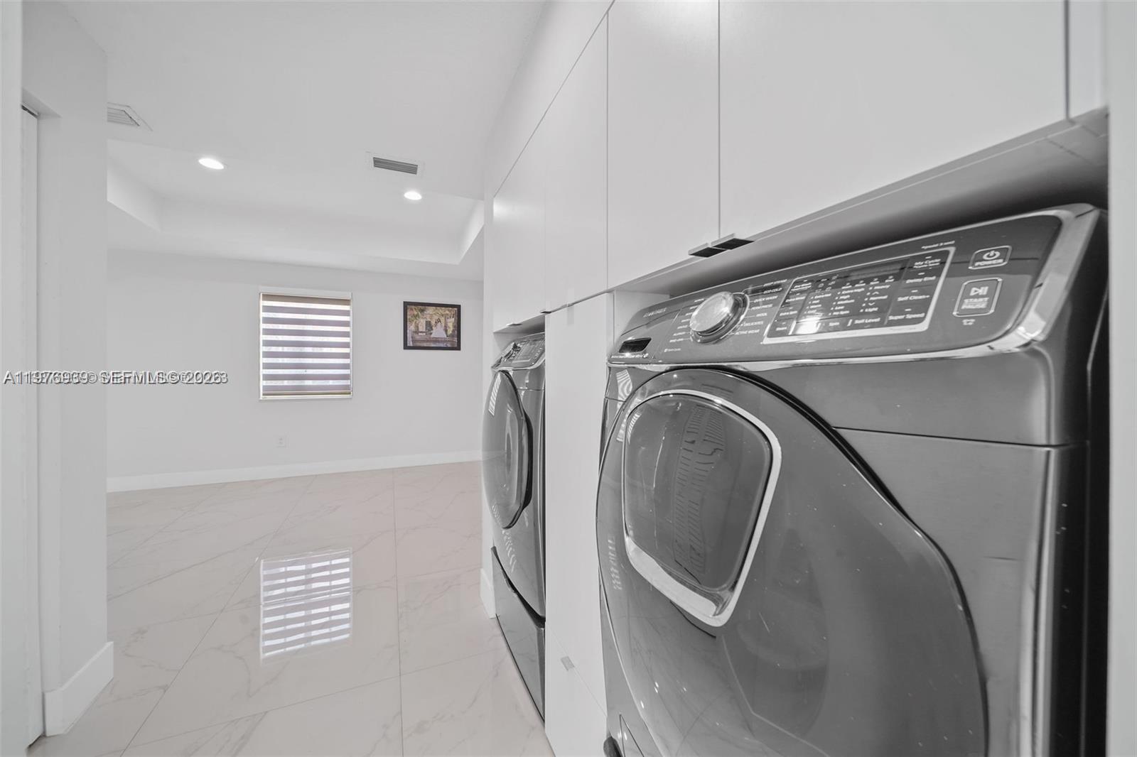 BIRD ROAD HIGHLANDS - Residential Lease