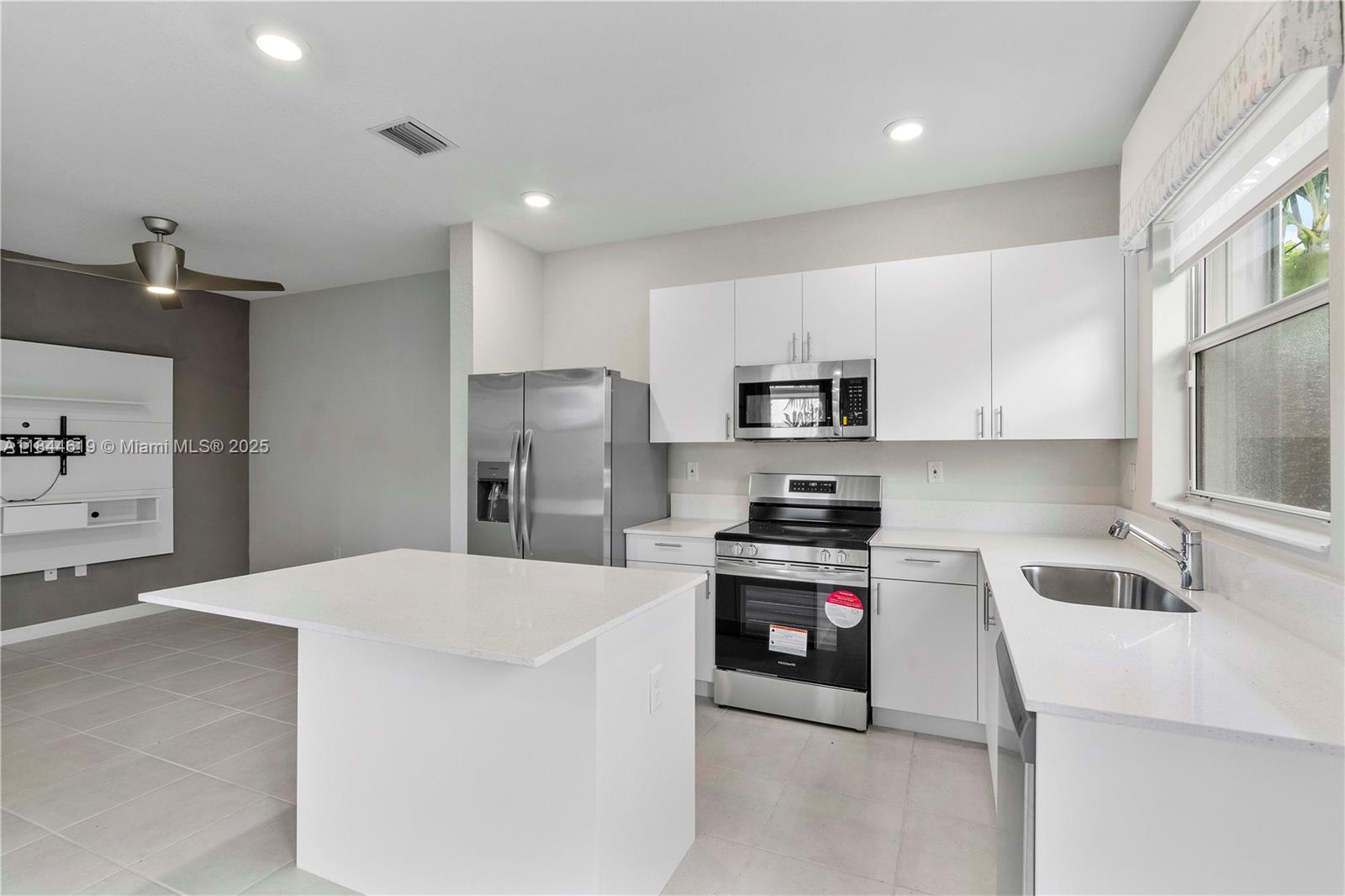 HOMESTEAD PARK OF COMMERC - Residential