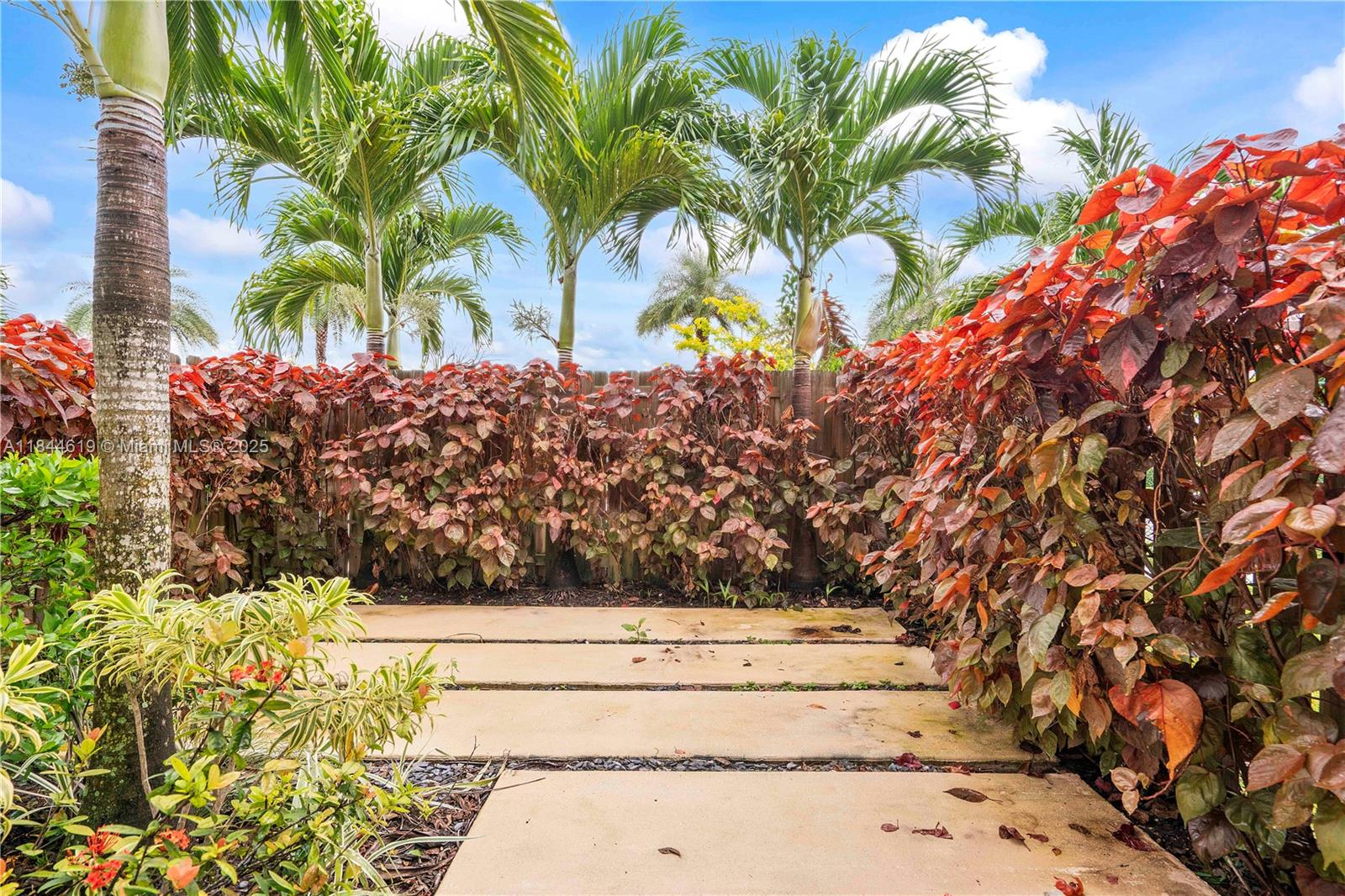 HOMESTEAD PARK OF COMMERC - Residential