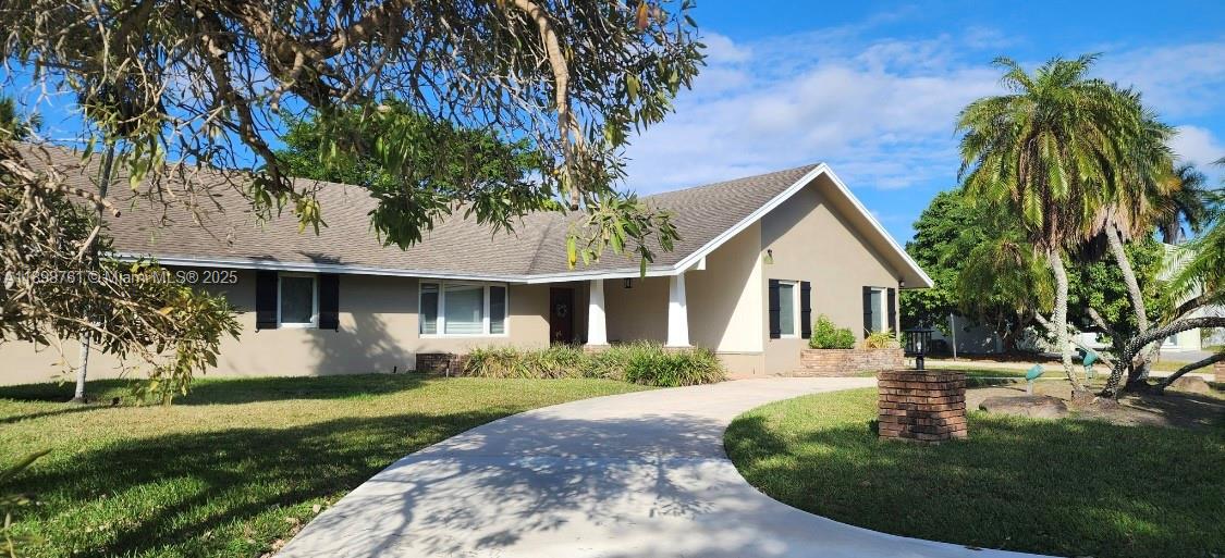 10341 SW 140th St, Miami, FL, 33176/$1,525,000 1 10341 SW 140th St