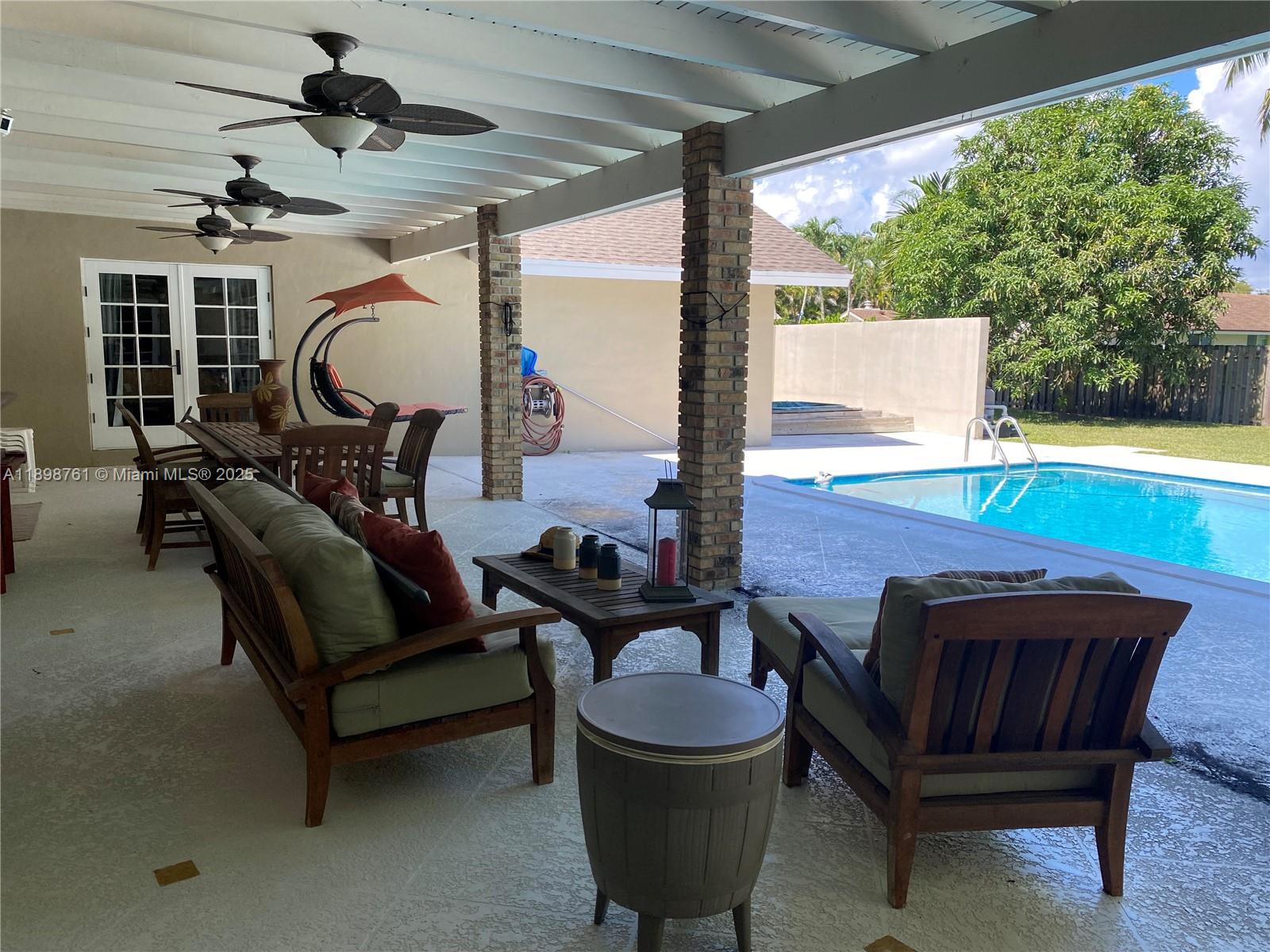 MARY ANN ESTATES 1ST ADDN - Residential