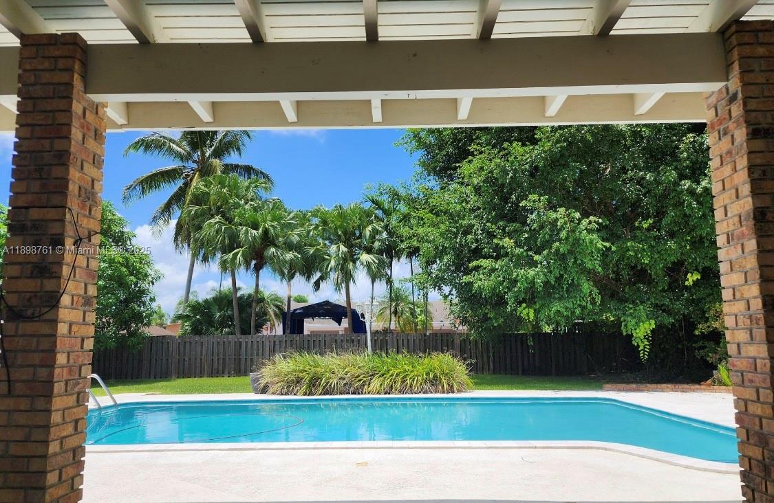 MARY ANN ESTATES 1ST ADDN - Residential