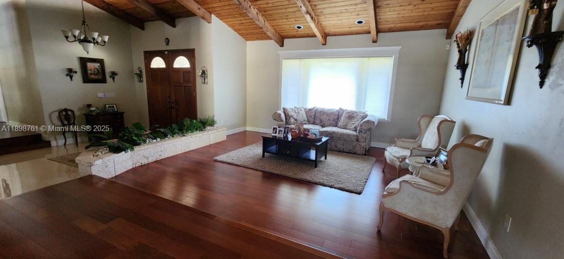 10341 SW 140th St, Miami, FL, 33176/$1,525,000 4 10341 SW 140th St