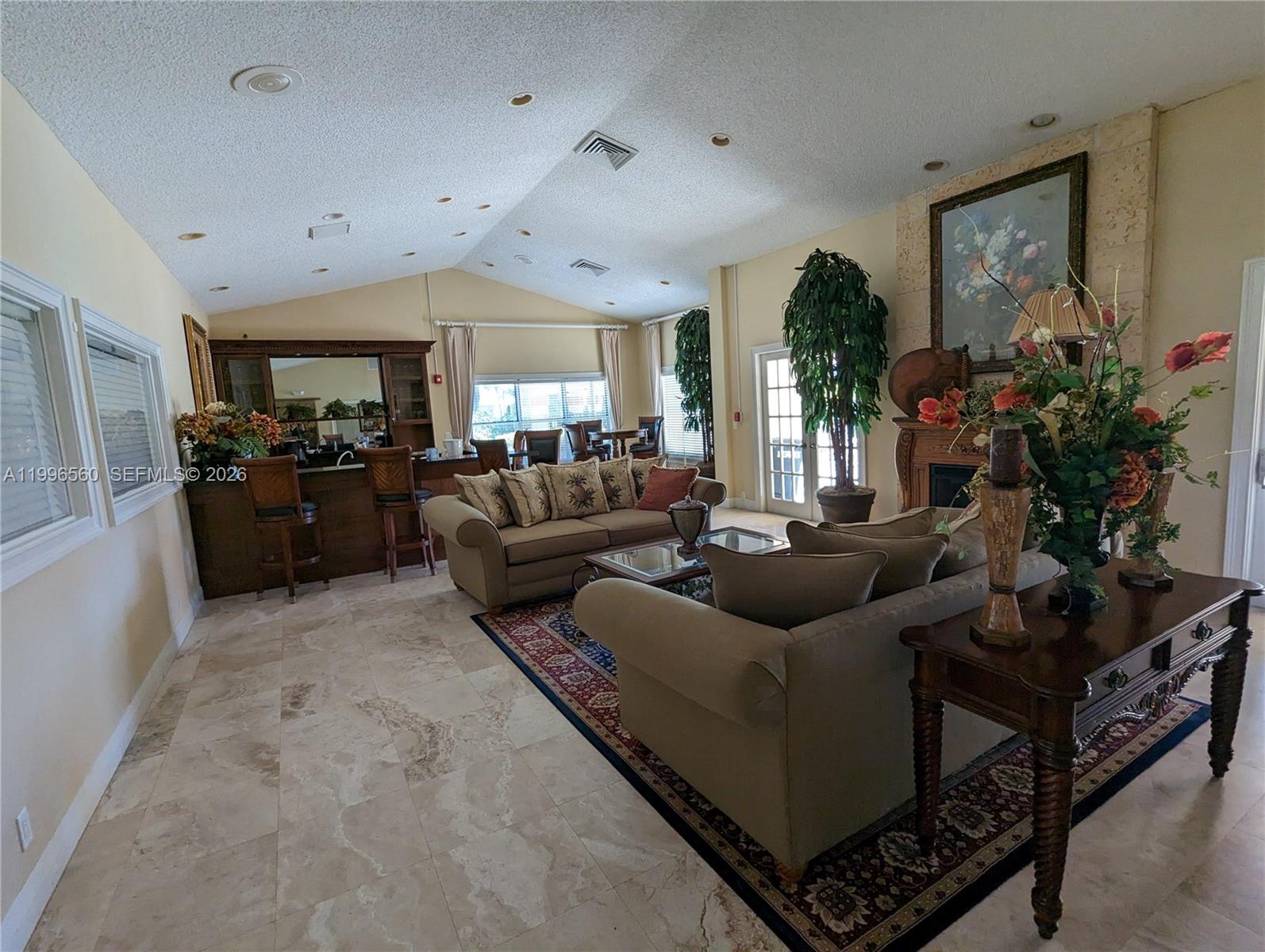 CORAL KEY CONDO - Residential Lease