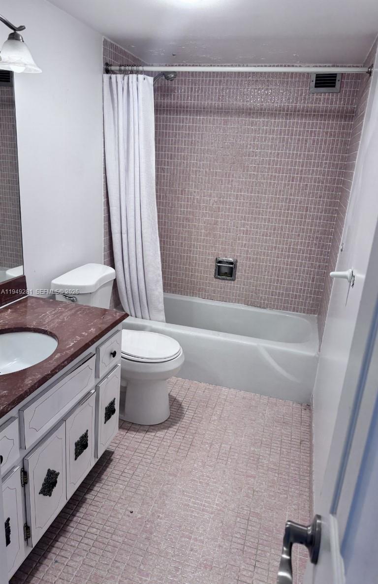 LA MER ESTATES SOUTH COND - Residential