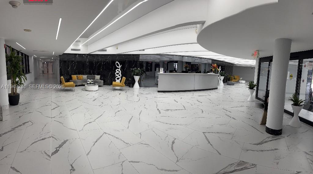 LA MER ESTATES SOUTH COND - Residential