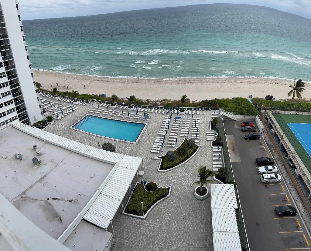 LA MER ESTATES SOUTH COND - Residential