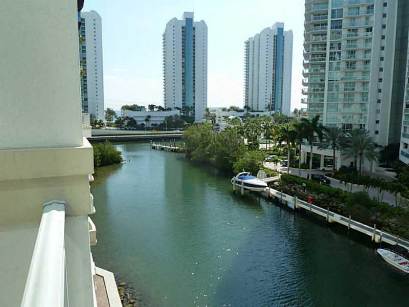 ST TROPEZ ON THE BAY II C - Residential Lease