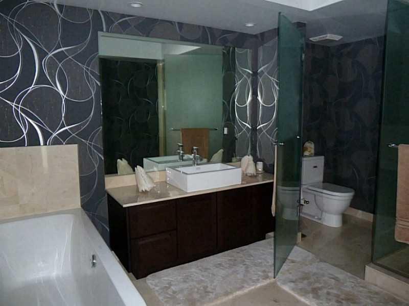 ST TROPEZ ON THE BAY II C - Residential Lease