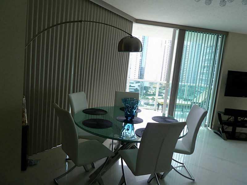 ST TROPEZ ON THE BAY II C - Residential Lease