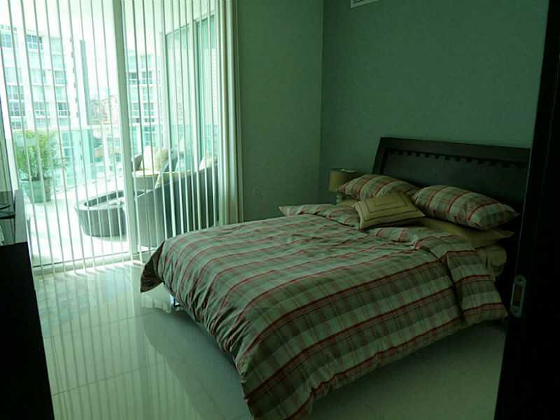 ST TROPEZ ON THE BAY II C - Residential Lease