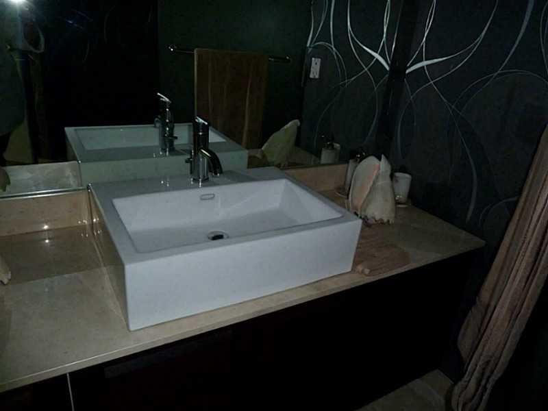 ST TROPEZ ON THE BAY II C - Residential Lease