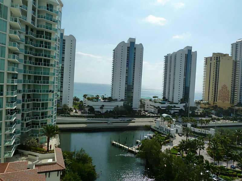 ST TROPEZ ON THE BAY II C - Residential Lease