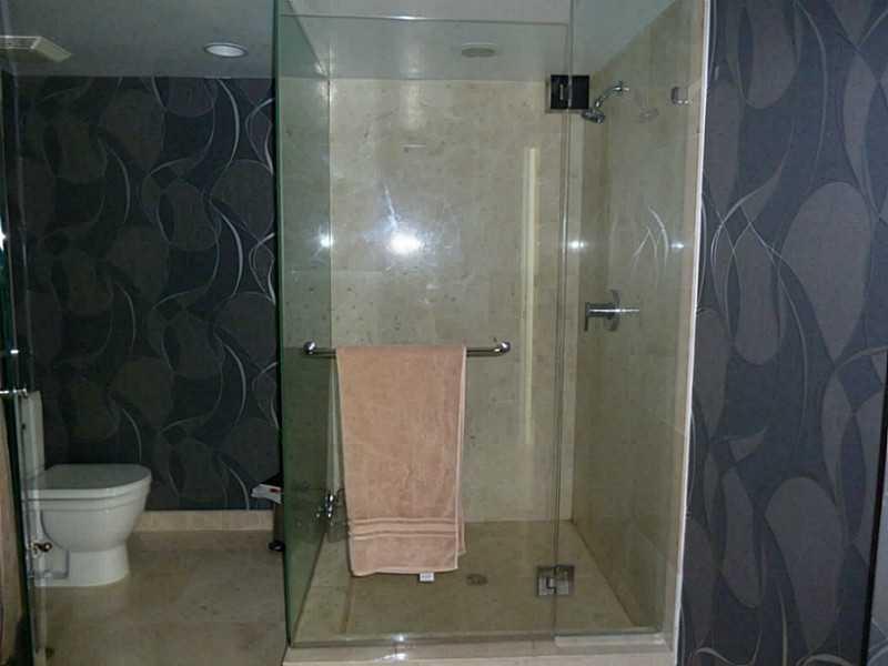 ST TROPEZ ON THE BAY II C - Residential Lease