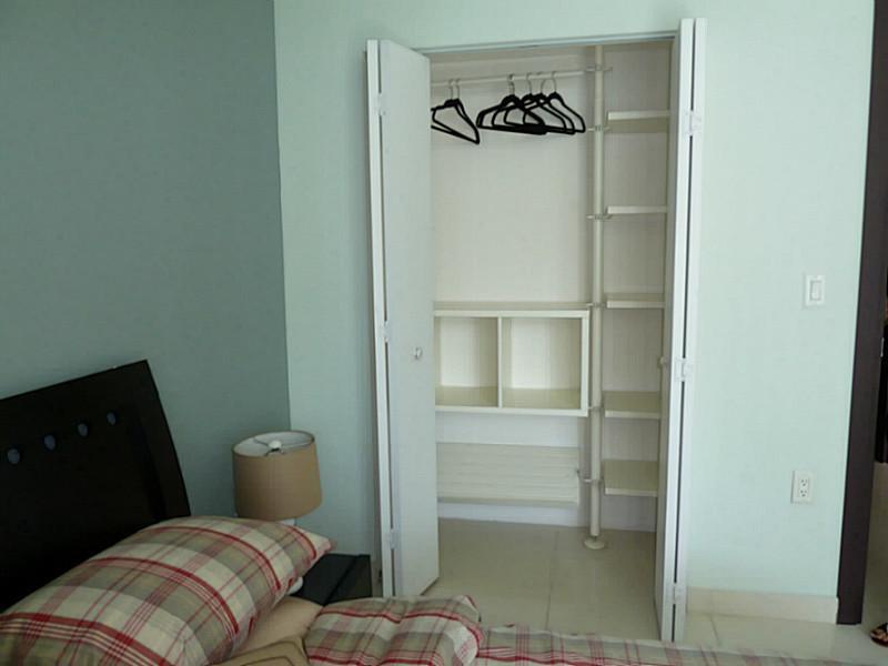 ST TROPEZ ON THE BAY II C - Residential Lease