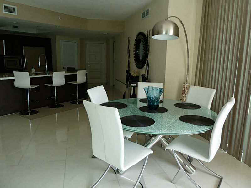 ST TROPEZ ON THE BAY II C - Residential Lease