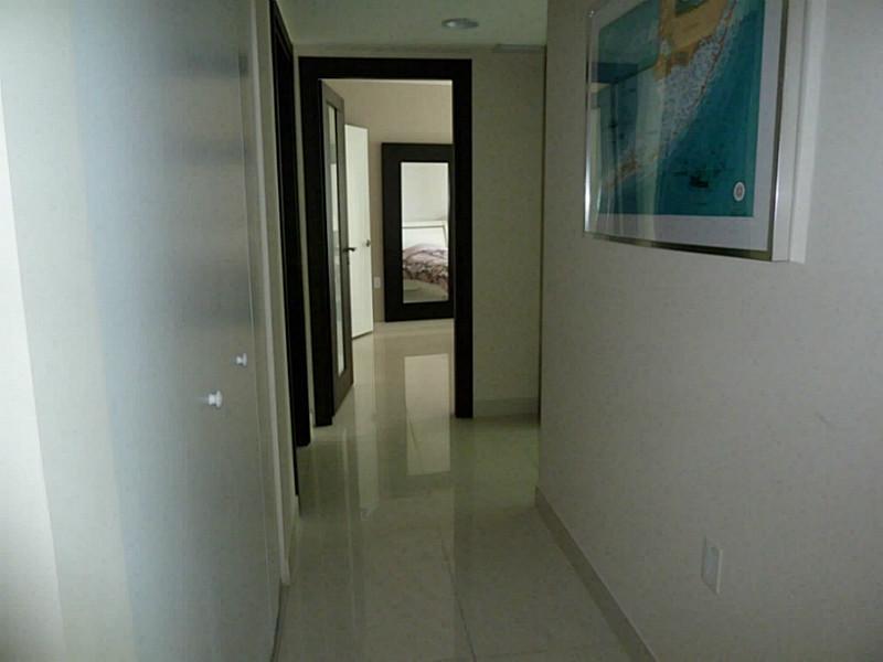 ST TROPEZ ON THE BAY II C - Residential Lease