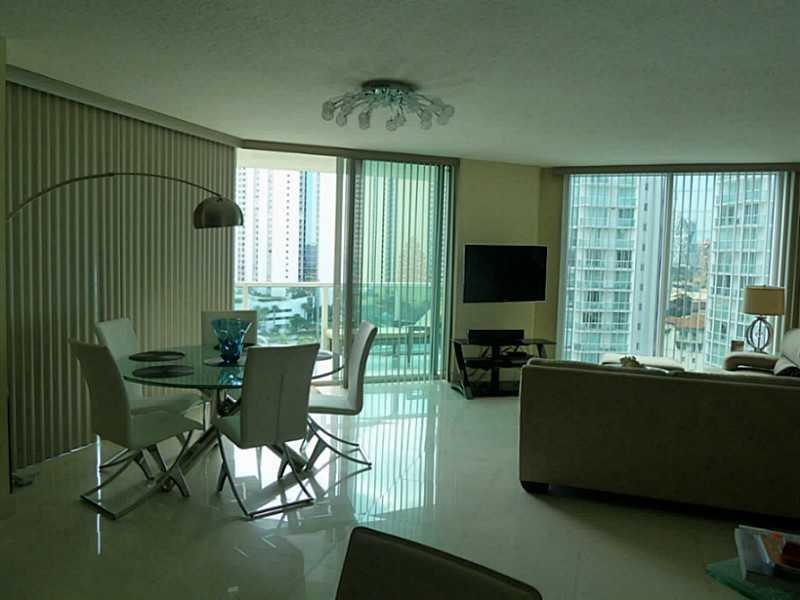 ST TROPEZ ON THE BAY II C - Residential Lease