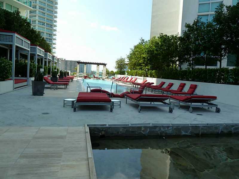 ST TROPEZ ON THE BAY II C - Residential Lease