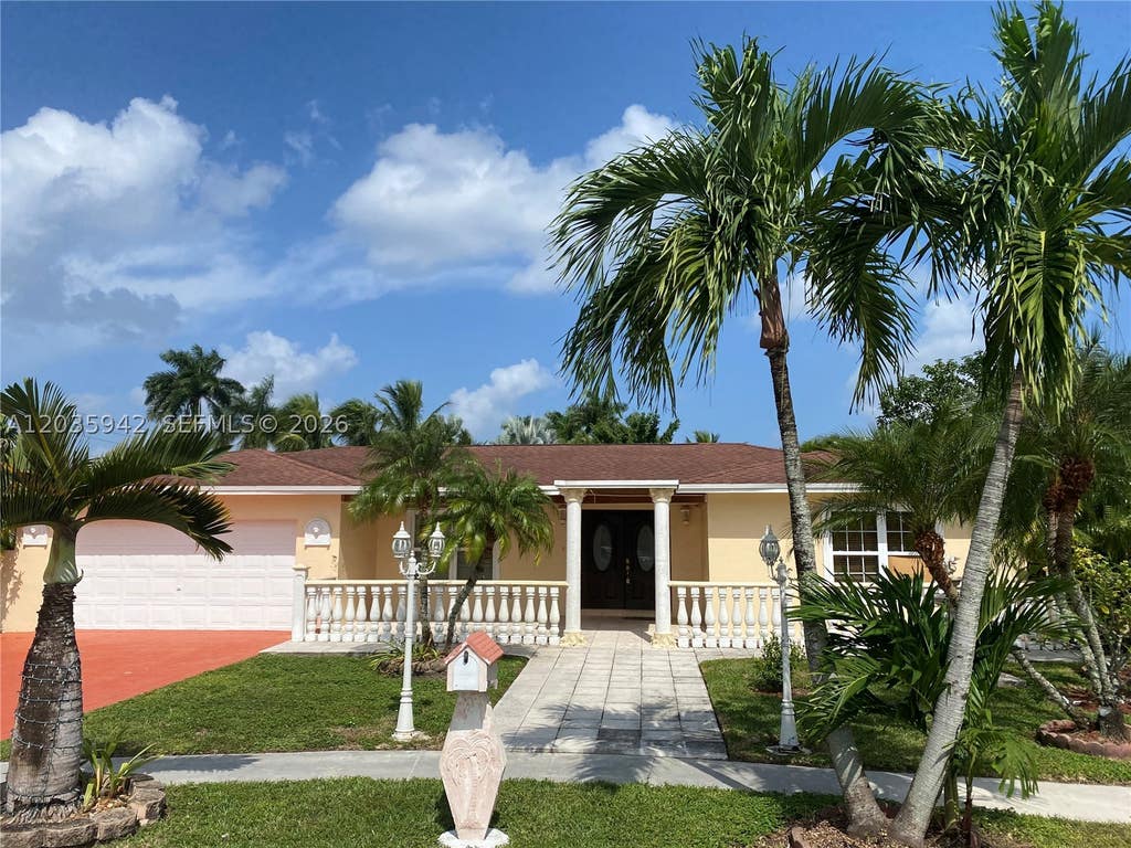 Photo of 490 Bonaventure Blvd, Weston, FL 33326 (MLS # A12035942)