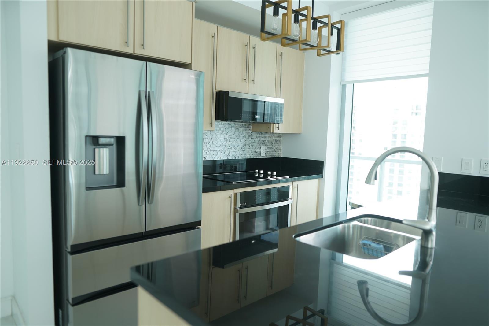 1111 SW 1st Ave 3320-N