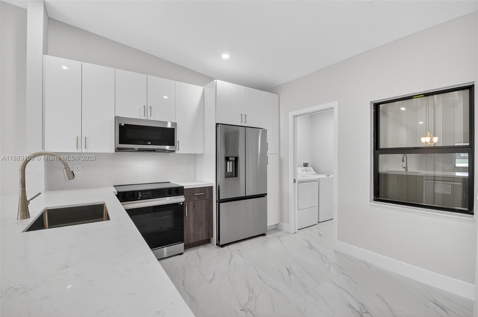 WHISPER WALK - Residential