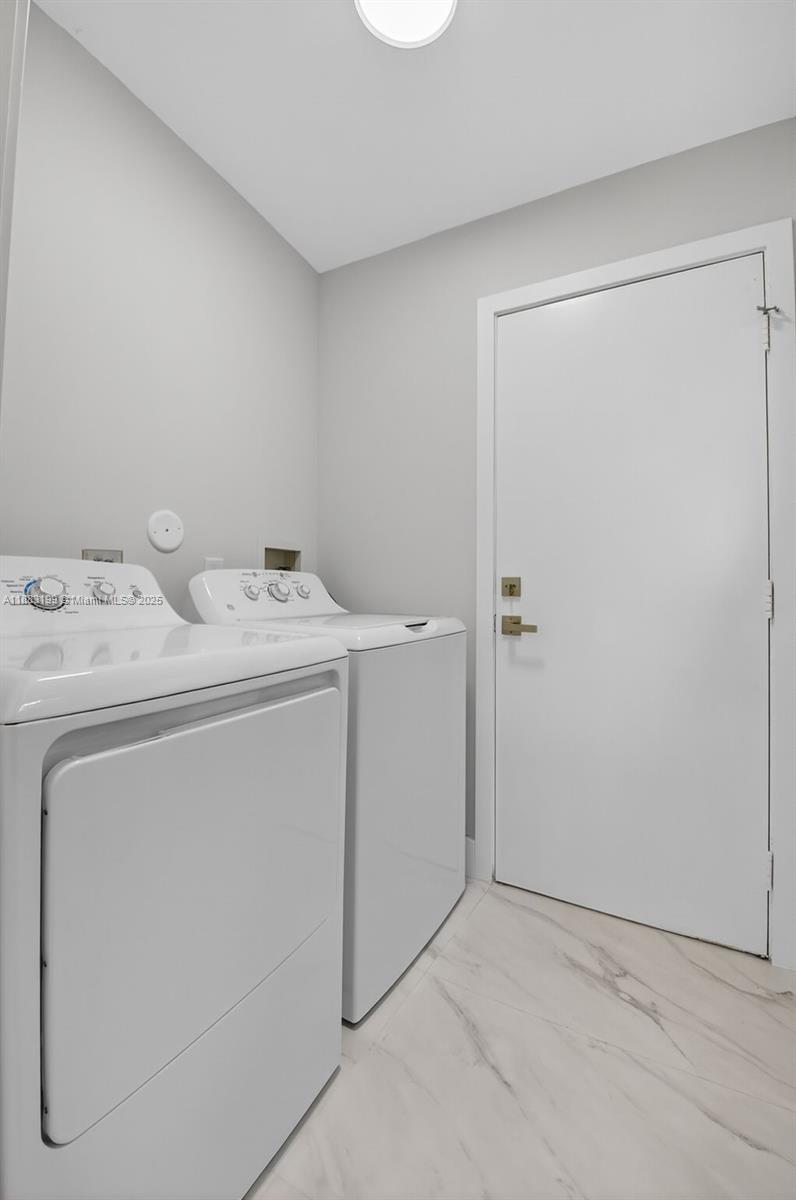 WHISPER WALK - Residential