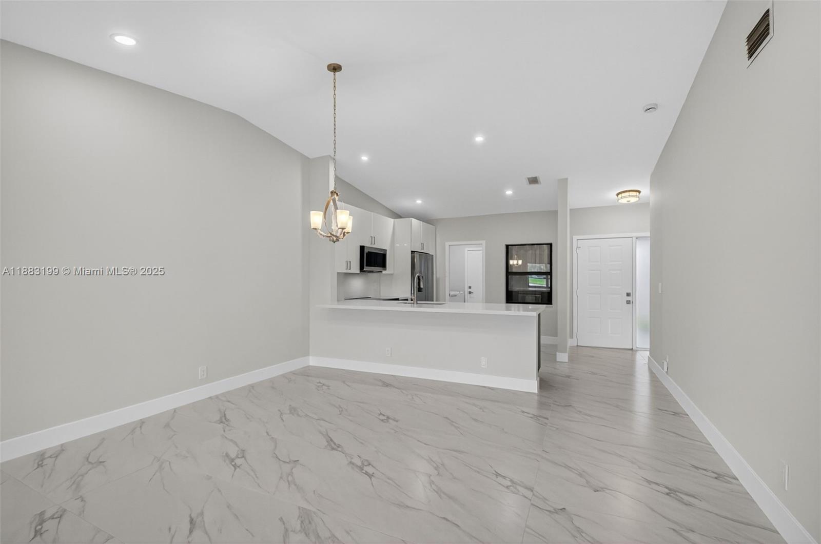 WHISPER WALK - Residential