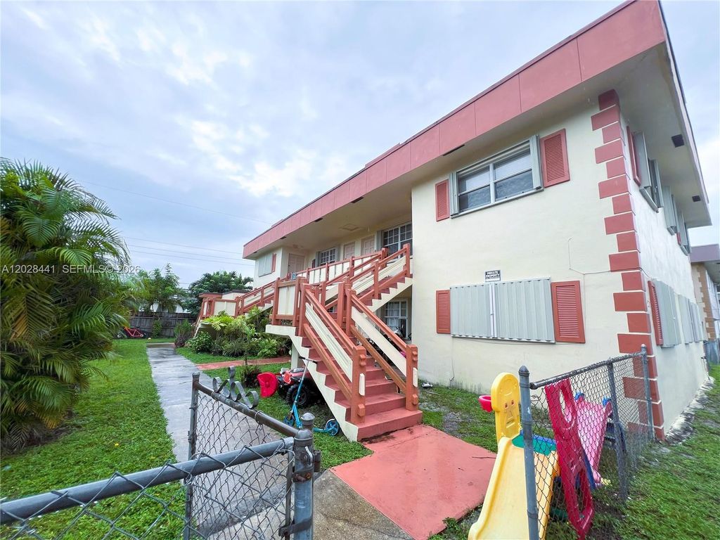 Photo of 5270 SW 90th Way #1, Cooper City, FL 33328 (MLS # A12028441)