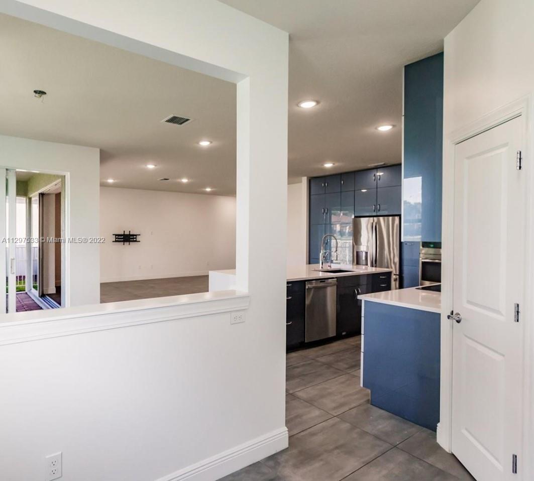 HILLCREST COUNTRY CLUB SO - Residential