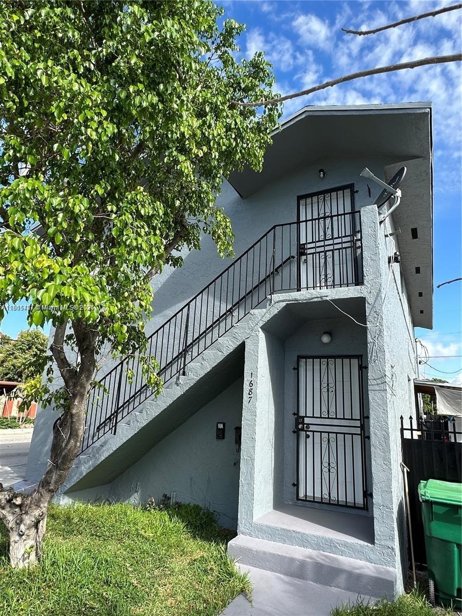 1687 Sw 10th St 2, Miami, Broward County, Florida - 3 Bedrooms  
2 Bathrooms - 