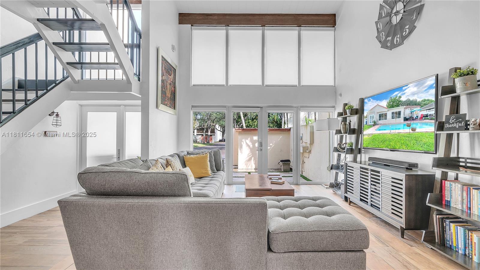 SUNSET PARK LAKE VILLAS S - Residential