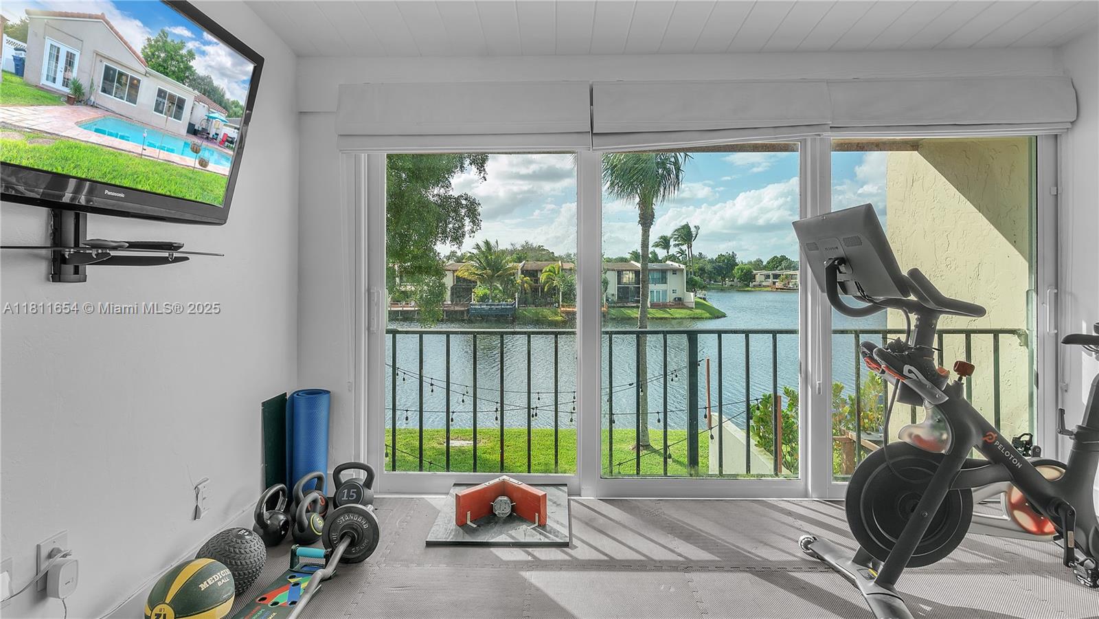 SUNSET PARK LAKE VILLAS S - Residential