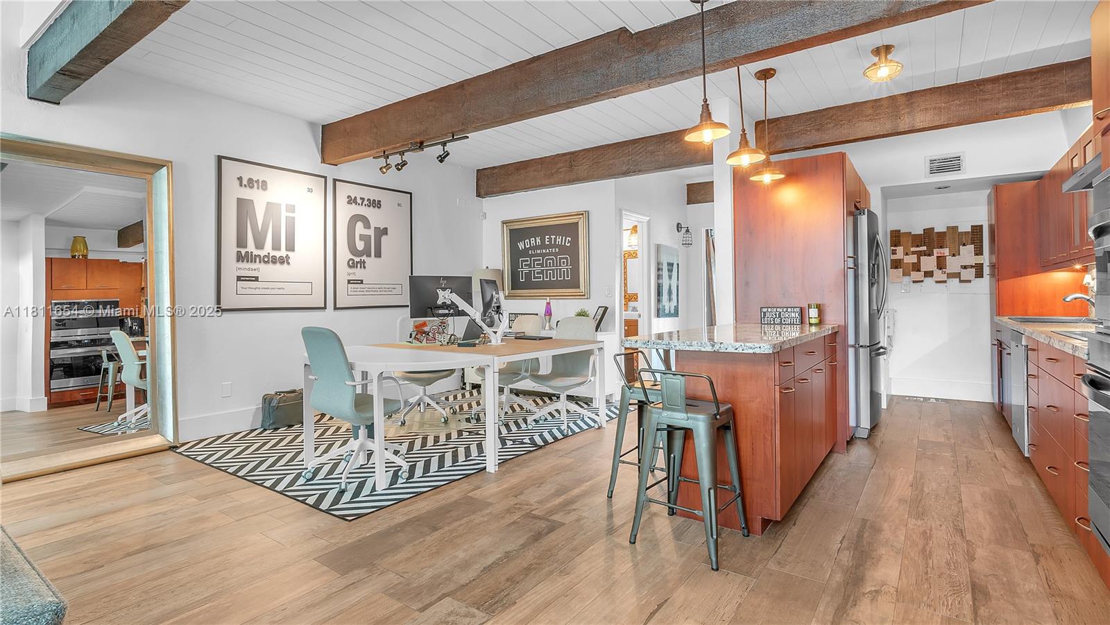 SUNSET PARK LAKE VILLAS S - Residential
