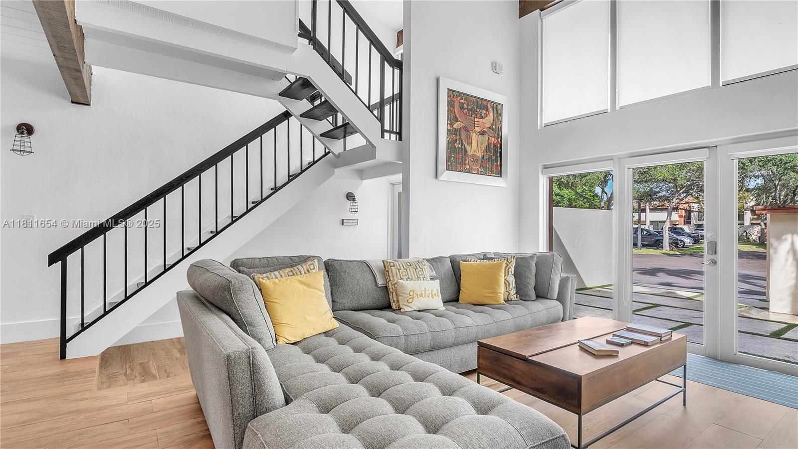 SUNSET PARK LAKE VILLAS S - Residential