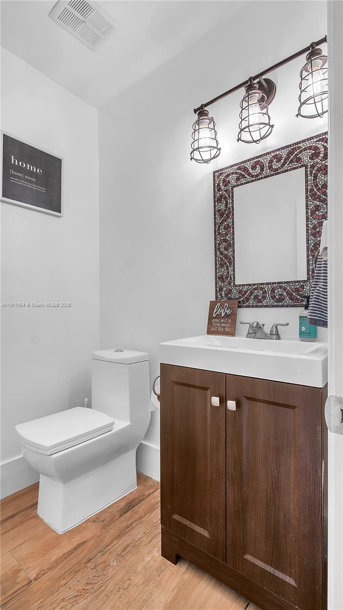 SUNSET PARK LAKE VILLAS S - Residential