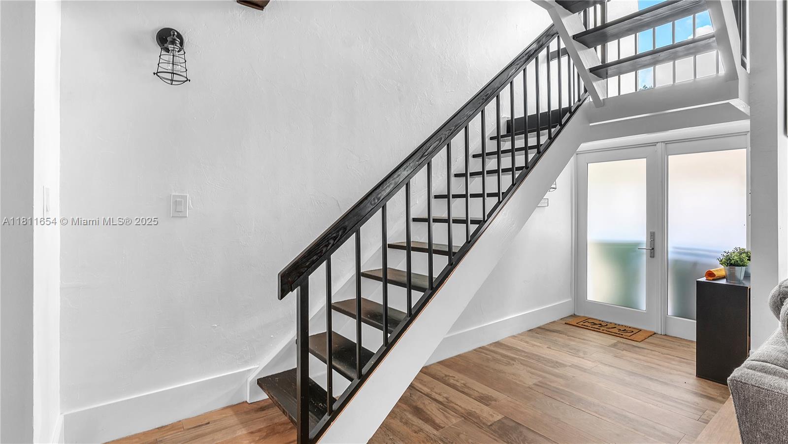 SUNSET PARK LAKE VILLAS S - Residential
