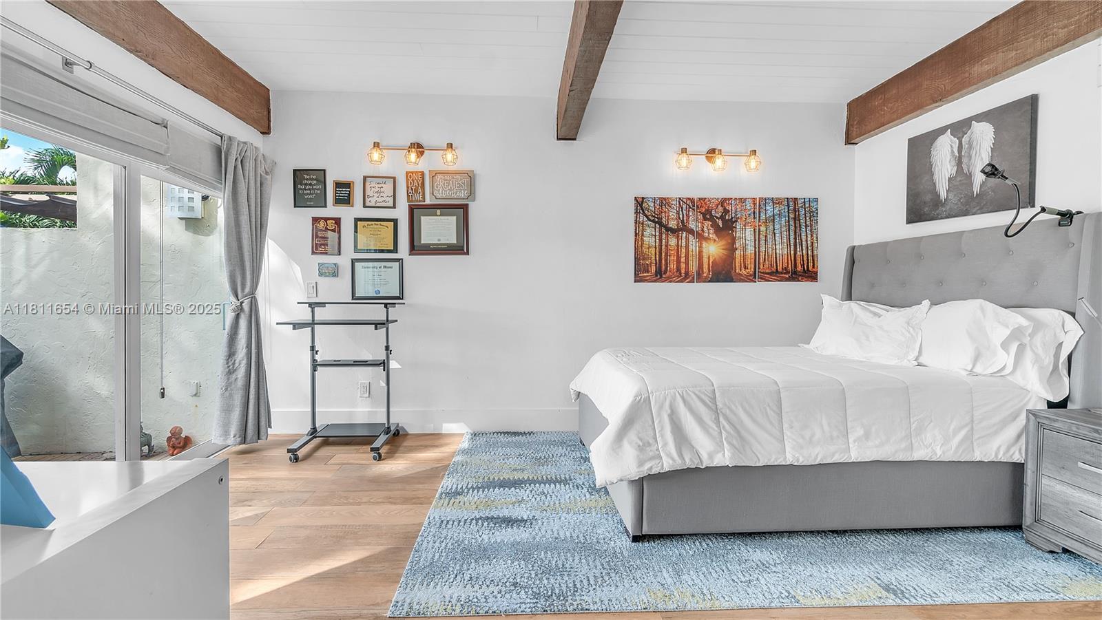 SUNSET PARK LAKE VILLAS S - Residential
