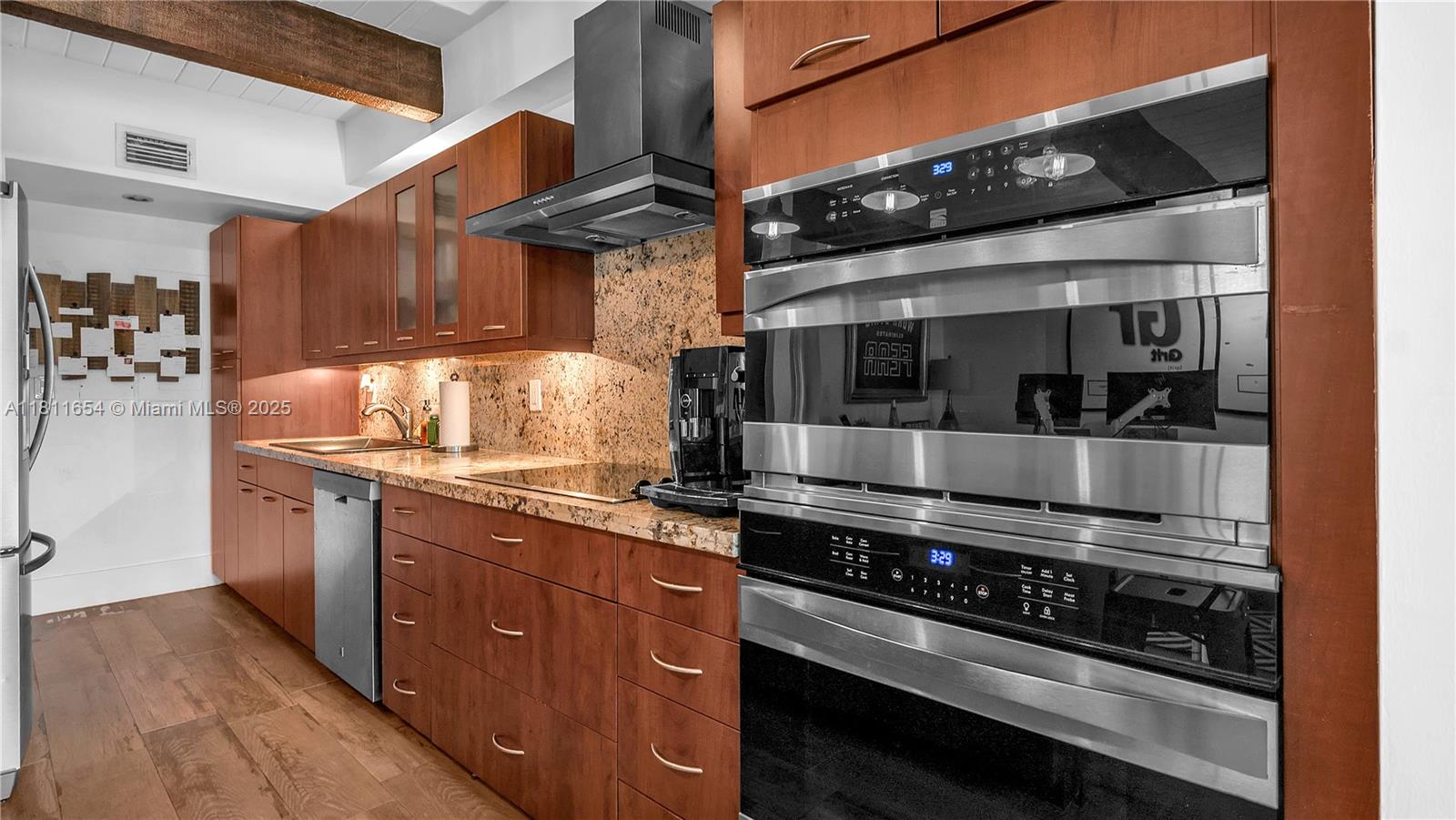 SUNSET PARK LAKE VILLAS S - Residential