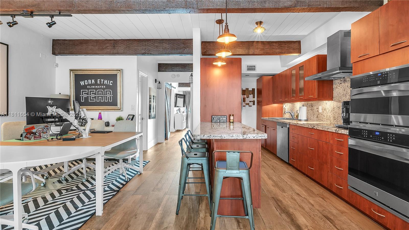 SUNSET PARK LAKE VILLAS S - Residential