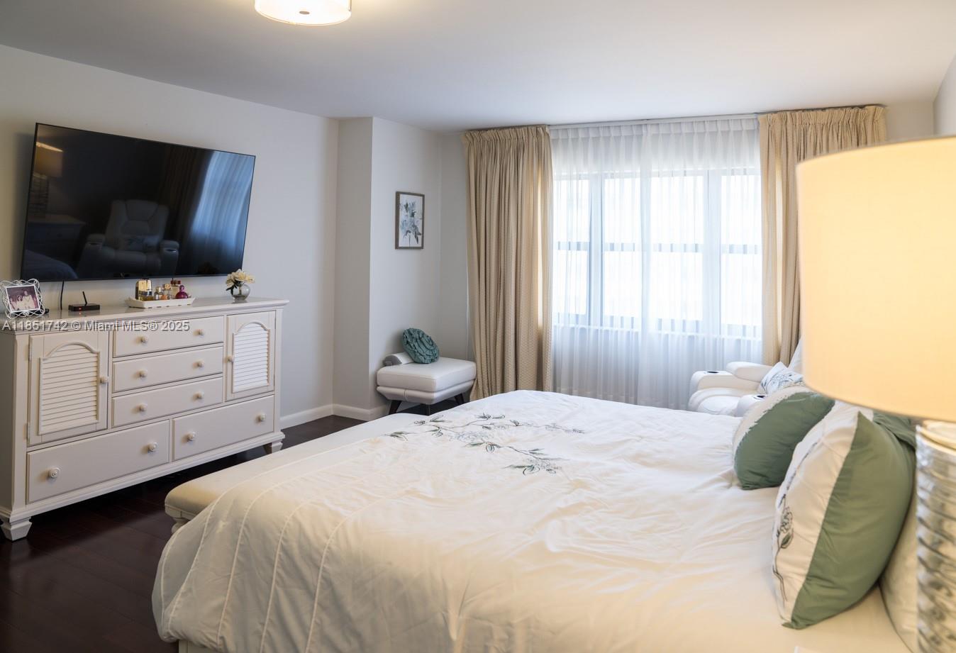 HAMPTON BEACH CLUB CONDO - Residential Lease
