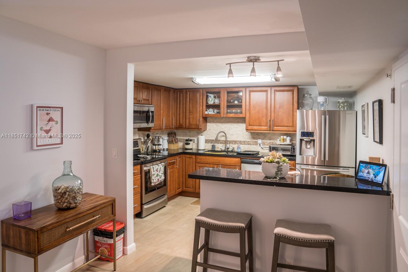 HAMPTON BEACH CLUB CONDO - Residential Lease