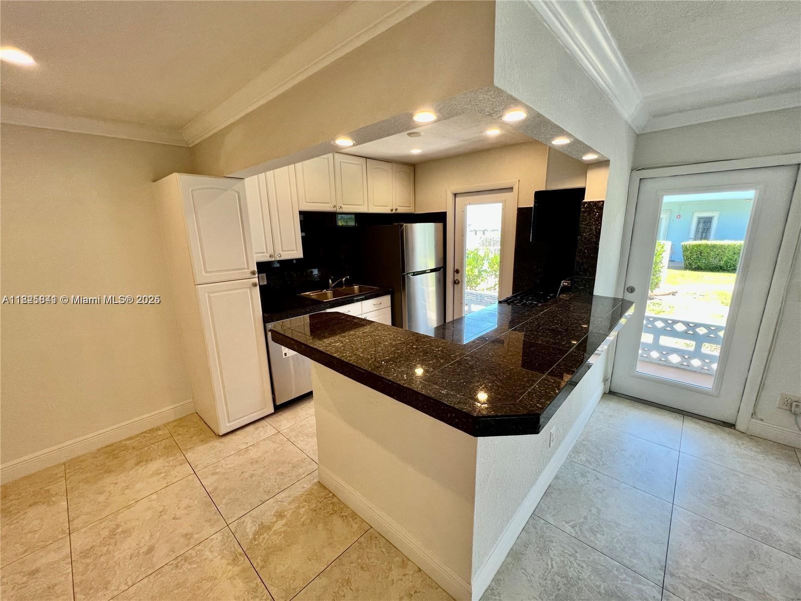 2700 NE 135th St 45
