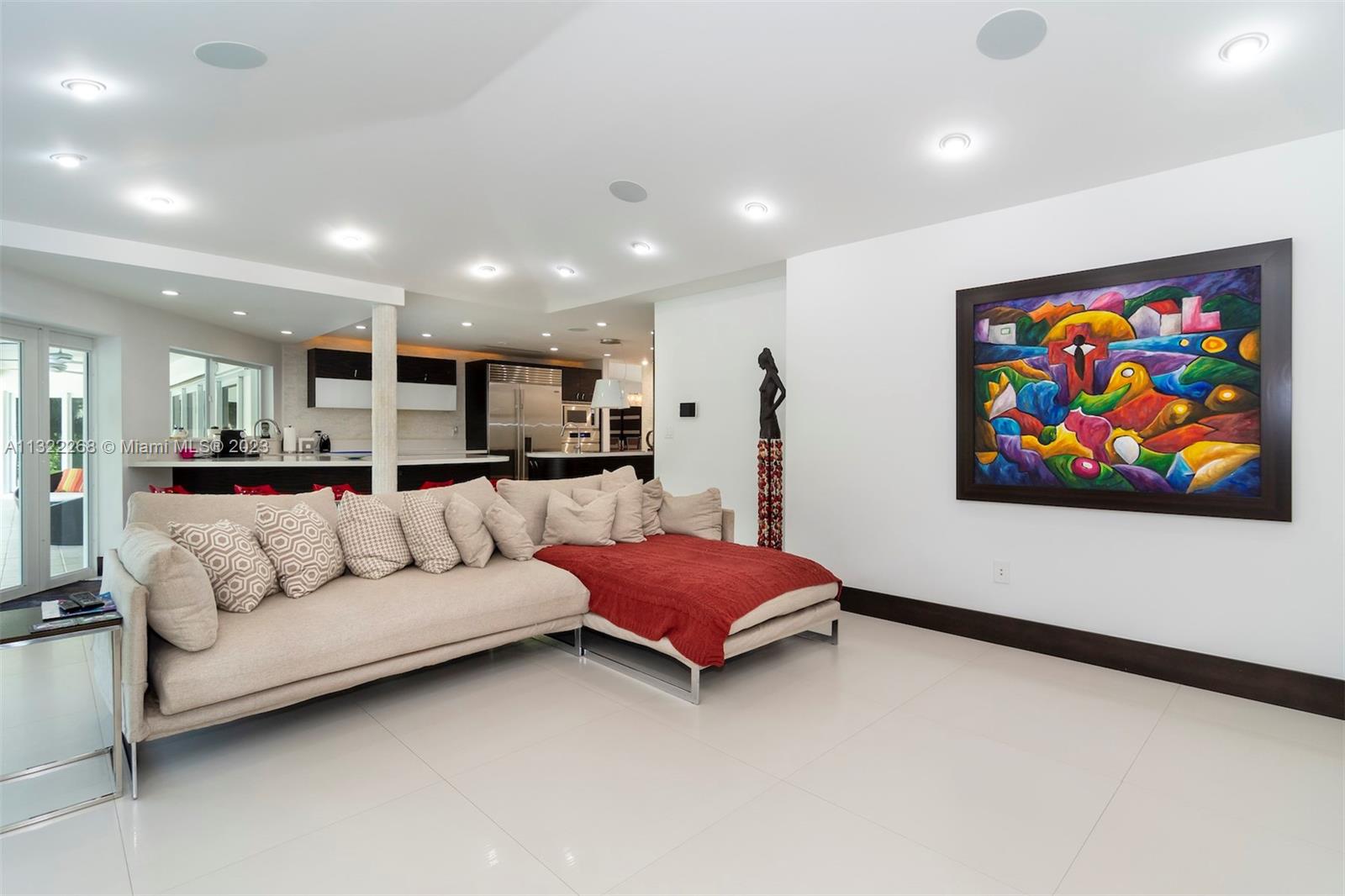 DORAL ESTATES - Residential