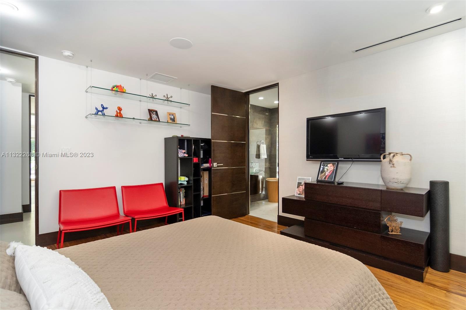 DORAL ESTATES - Residential