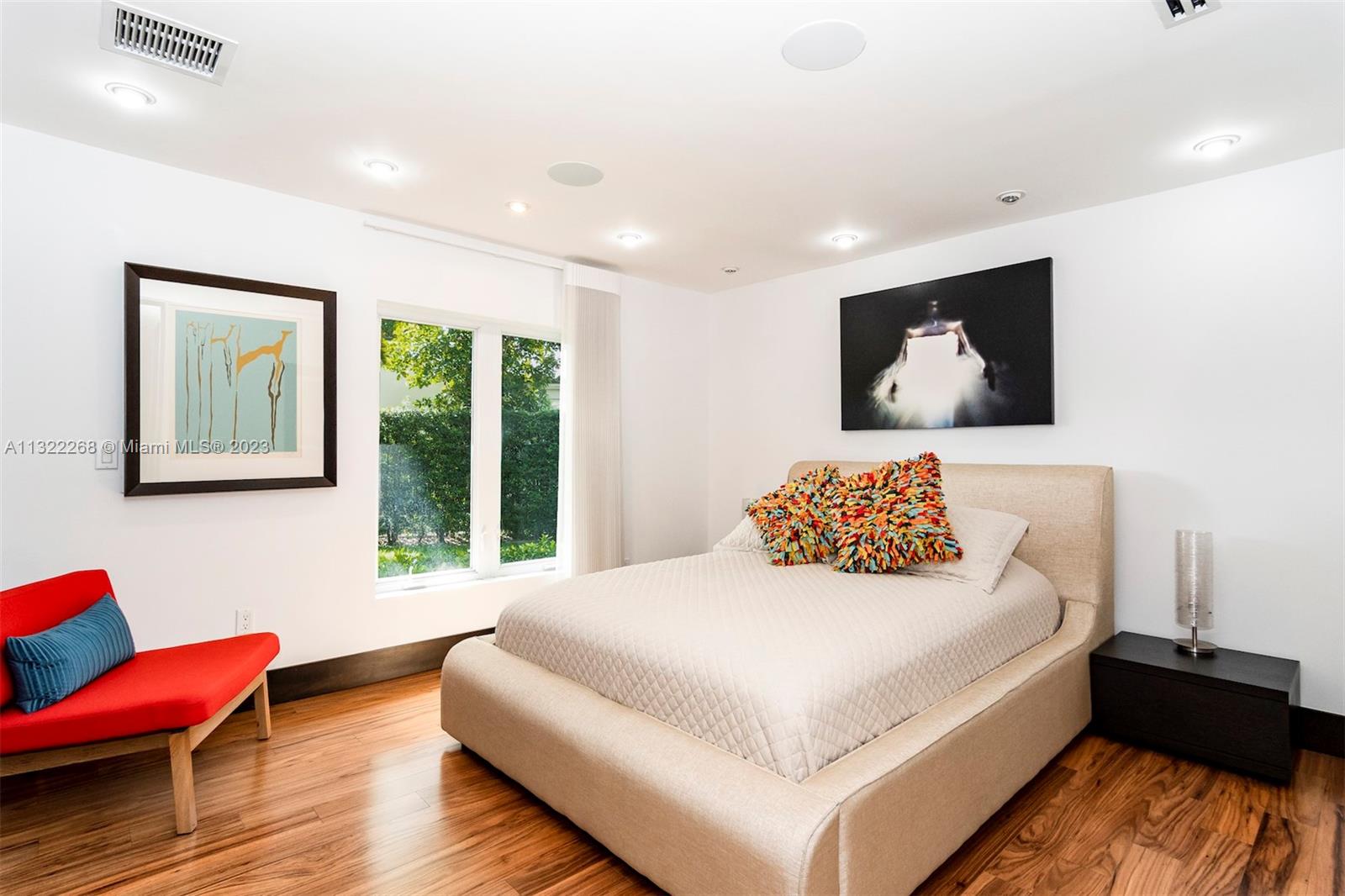 DORAL ESTATES - Residential