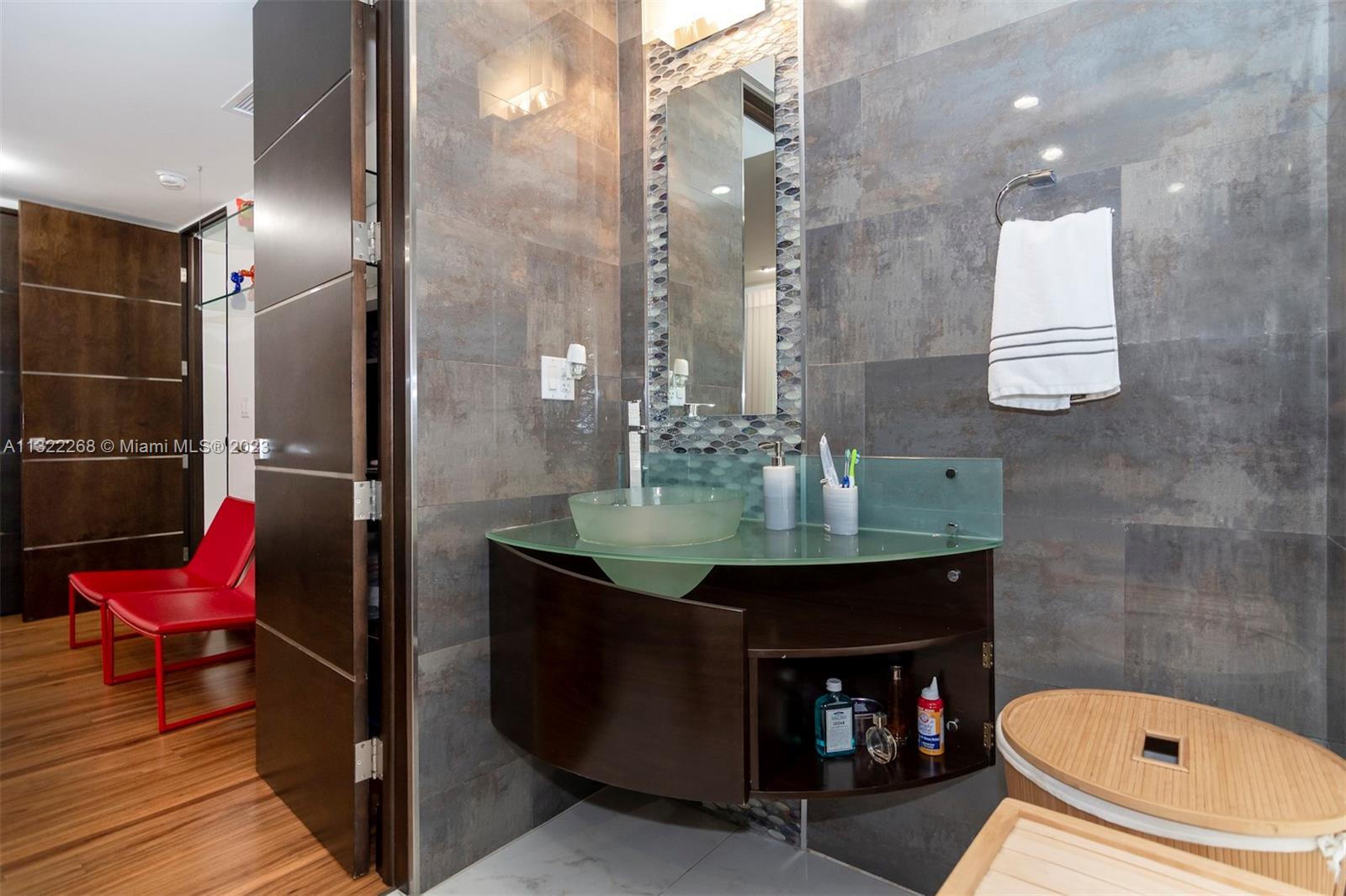 DORAL ESTATES - Residential