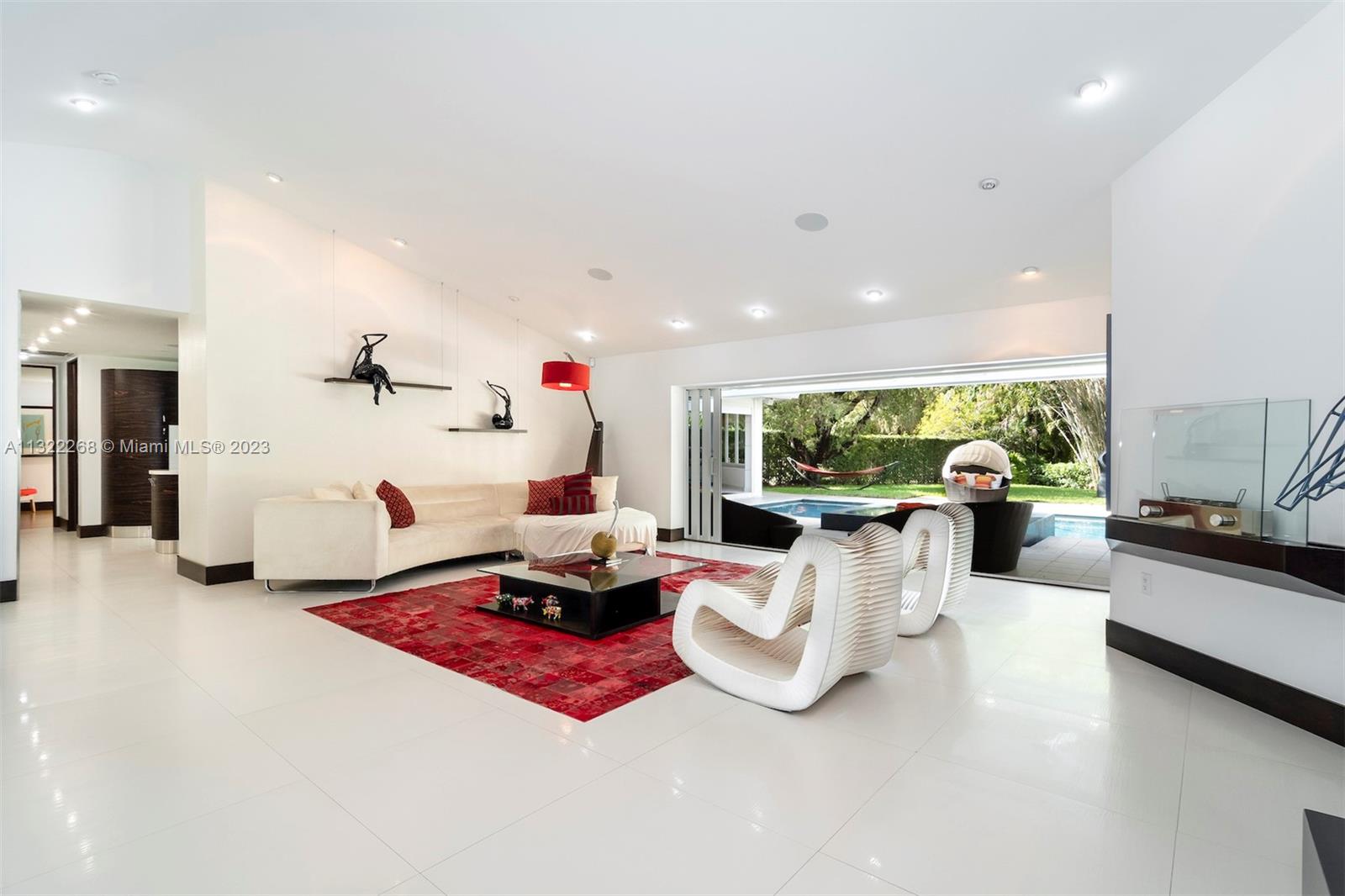 DORAL ESTATES - Residential