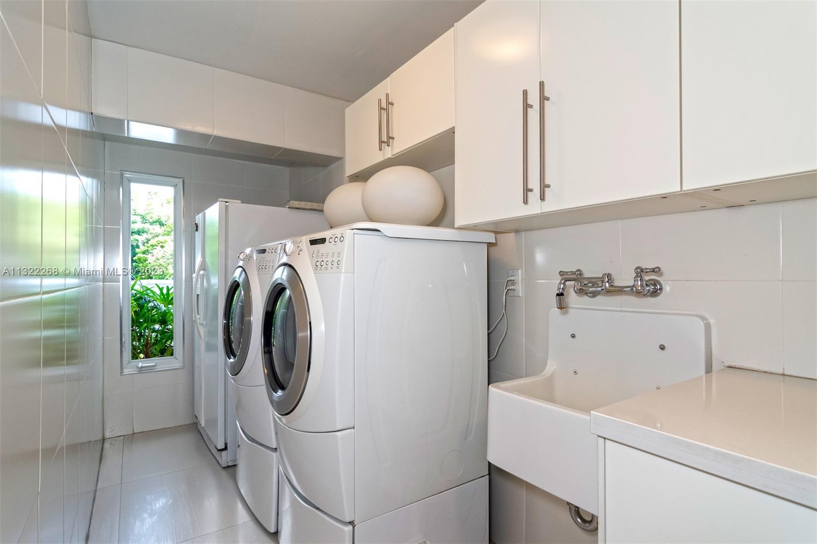 DORAL ESTATES - Residential