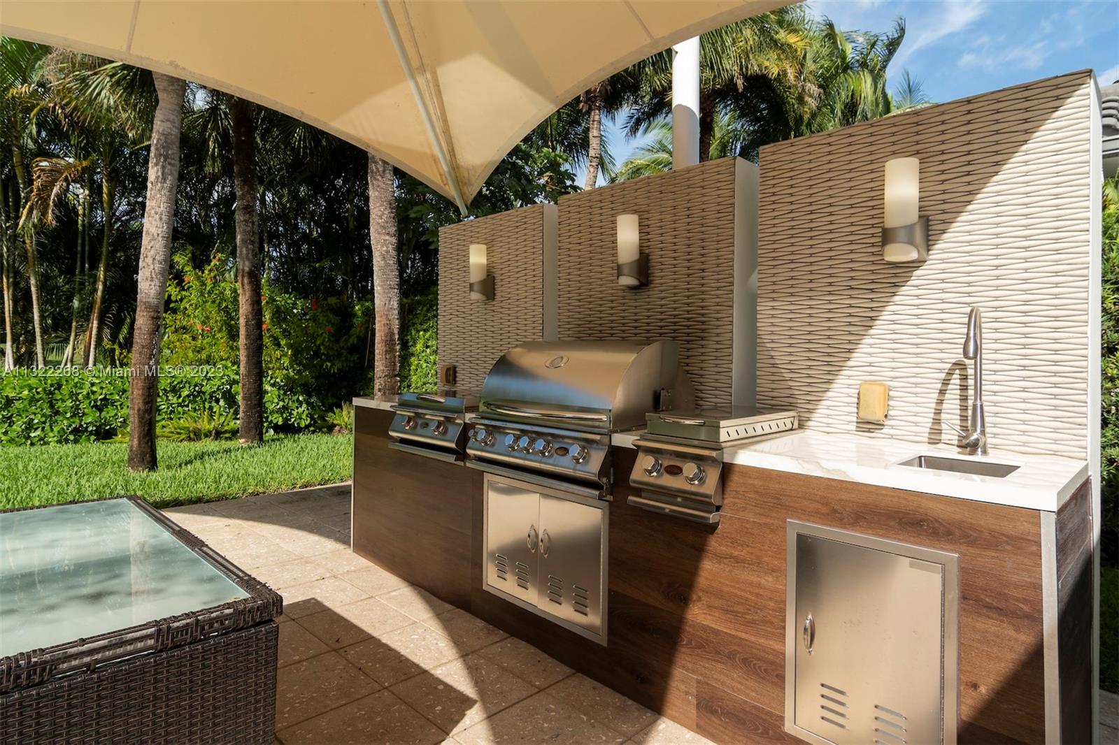 DORAL ESTATES - Residential